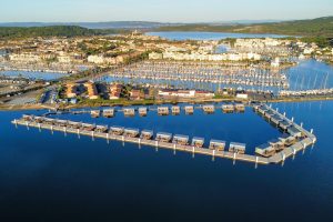 lodge boat méditérranée