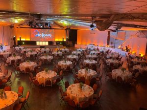 le village camarguais diner interieur