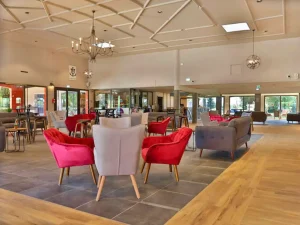 villagecamarguaisarlesfoyervangogh