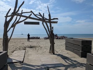 seminaire narbonne pack 2 jours 1 nuit photo groupe plage